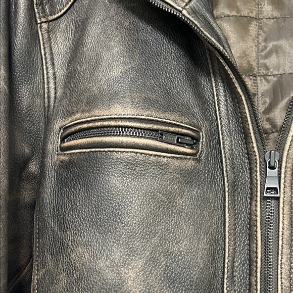 Black Rivet Men's Dark Brown Leather Biker Jacket: AWESOME JACKET 🤘🏻 - Picture 3 of 10